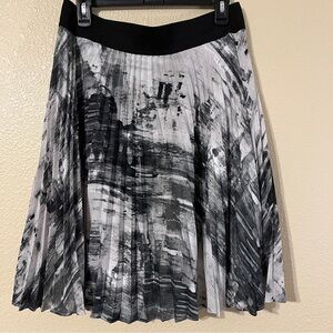 Apt. 9 L Black, Gray, & White, Artistic Monochrome A-Line Pleated Short Skirt